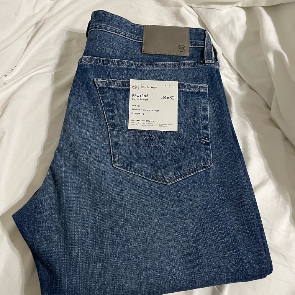 AG classic Straight Blue Jeans 34x32